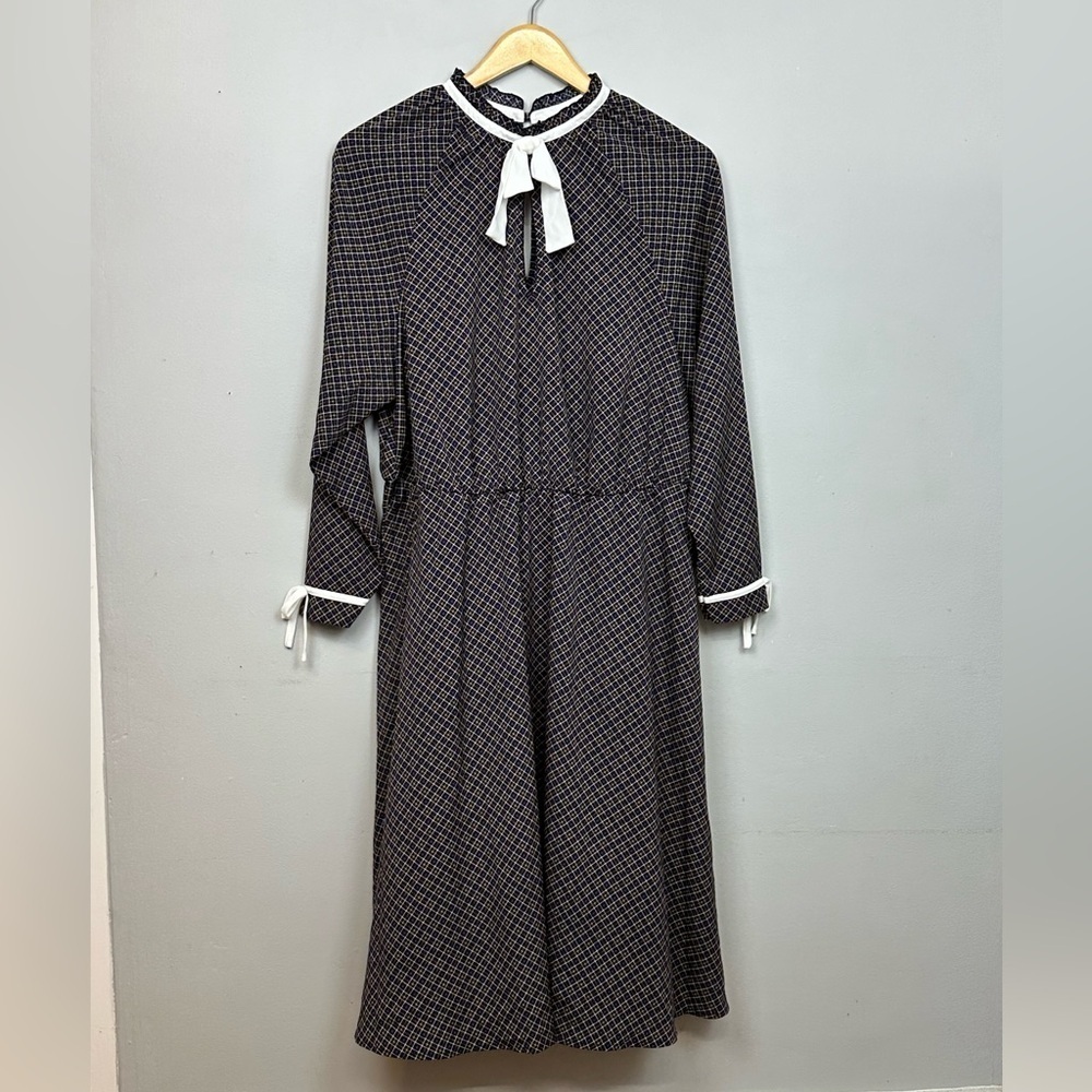 Unique Vintage Black and White Midi Dress
